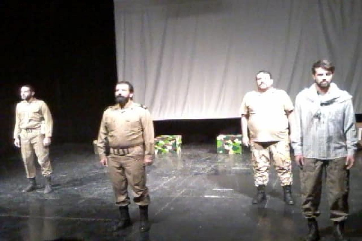 نمایش پرواز c۱۳۰ در اولین روز بیست و پنجمین جشنواره تئاتر استان به اجرا در امد