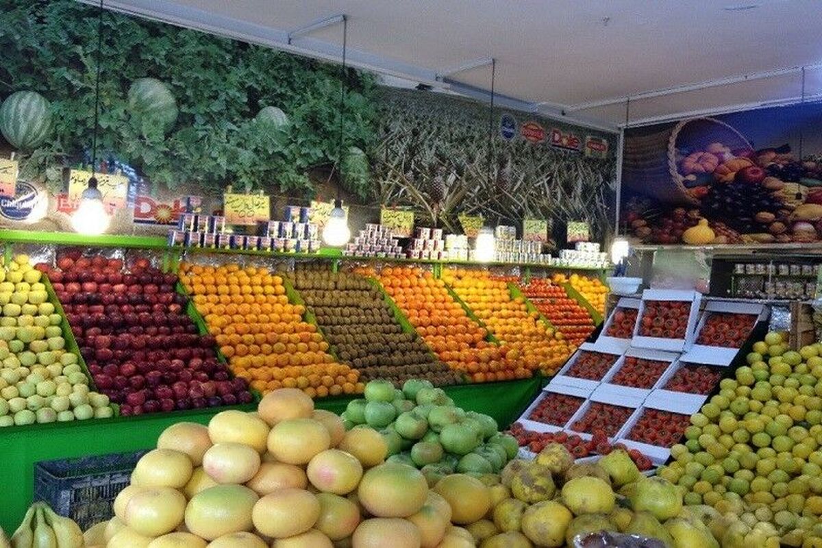 قیمت میوه در بازار تره‌بار ۳۰ تا ۴۰ درصد ارزان‌تر از سطح شهر است