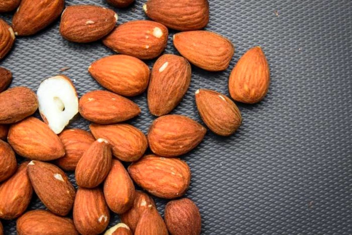 فواید فوق العاده عجیب بادام تلخ