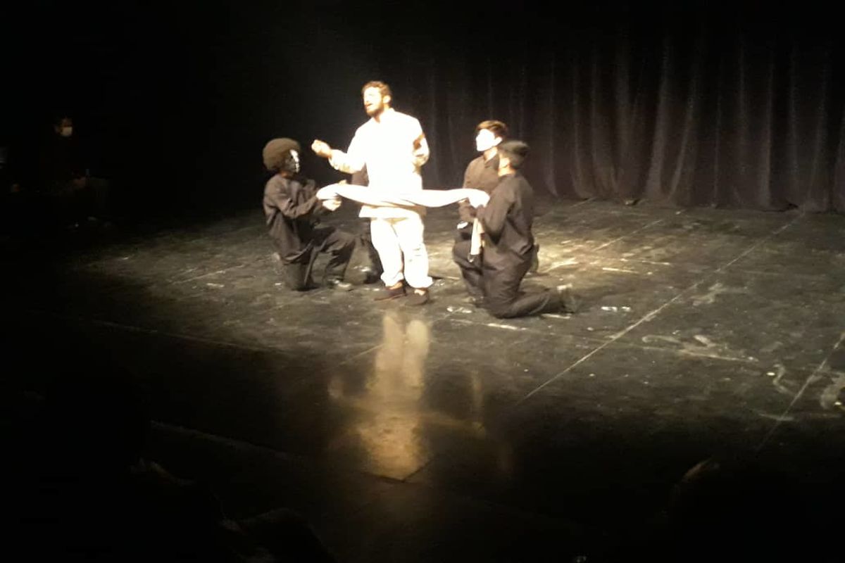 نمایش آتش دل، آخرین اثر بیست و پنجمین جشنواره تئاتر استان تهران  به روی صحنه رفت