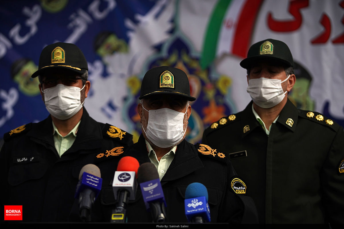 کاهش ۷۰ درصدی ترددهای شبانه در تهران/استفاده از ماسک از درب منازل اجباری شد