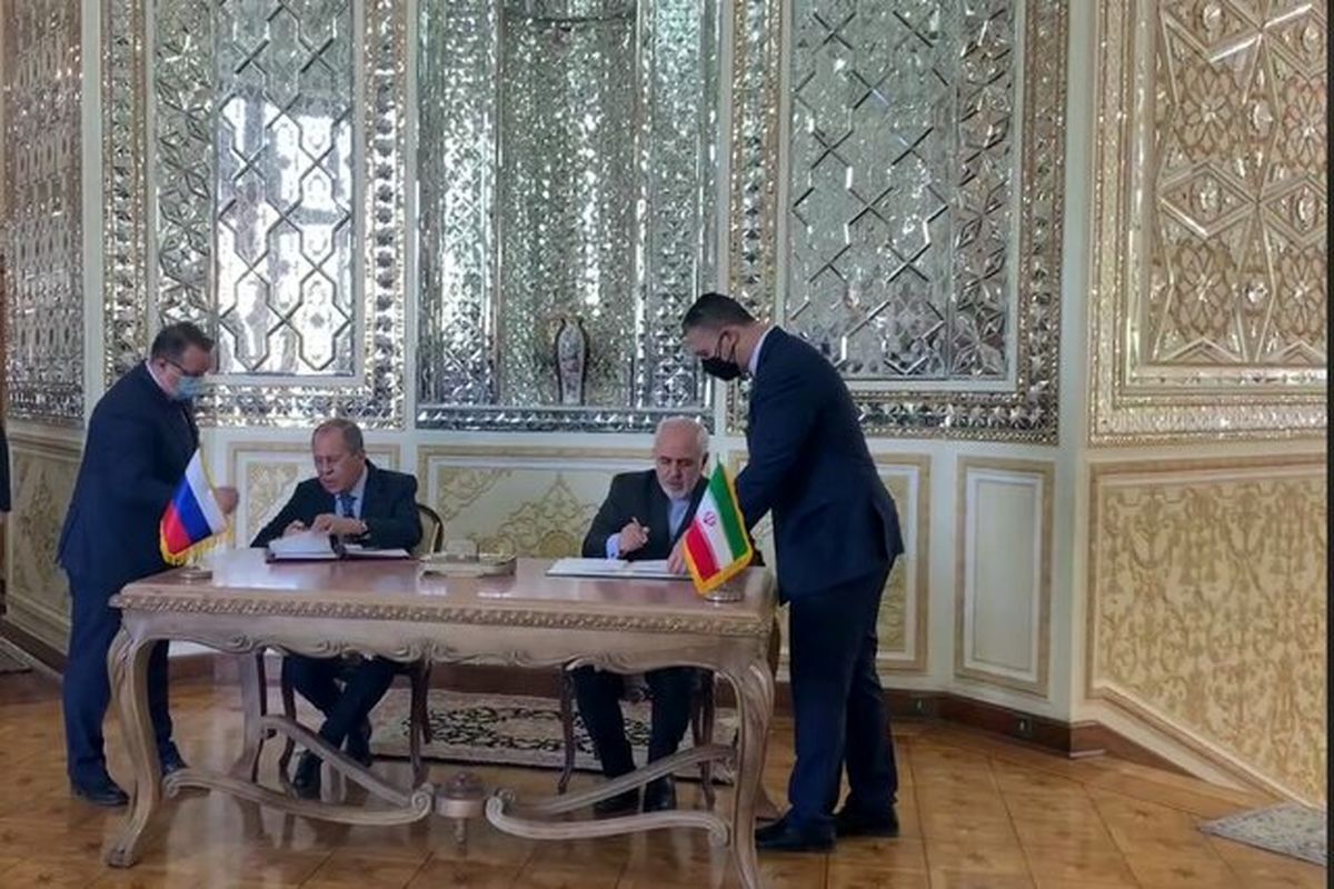 امضای موافقتنامه بین ایران و روسیه