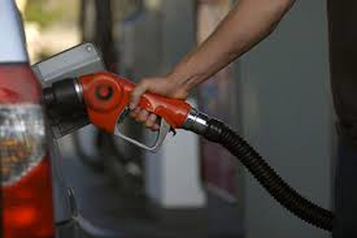 مصرف بنزین در قم صد درصد افزایش یافت