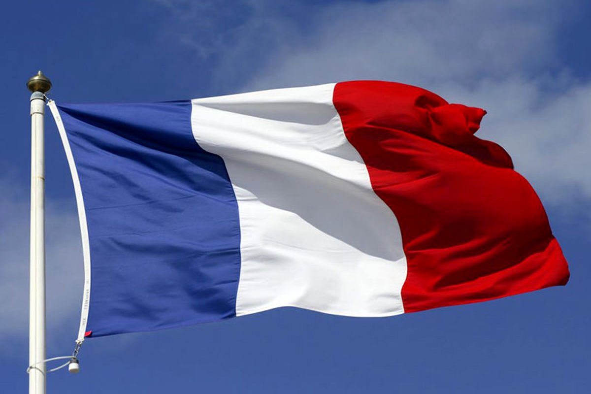 فرانسه سفارتش در طرابلس را بازگشایی می کند