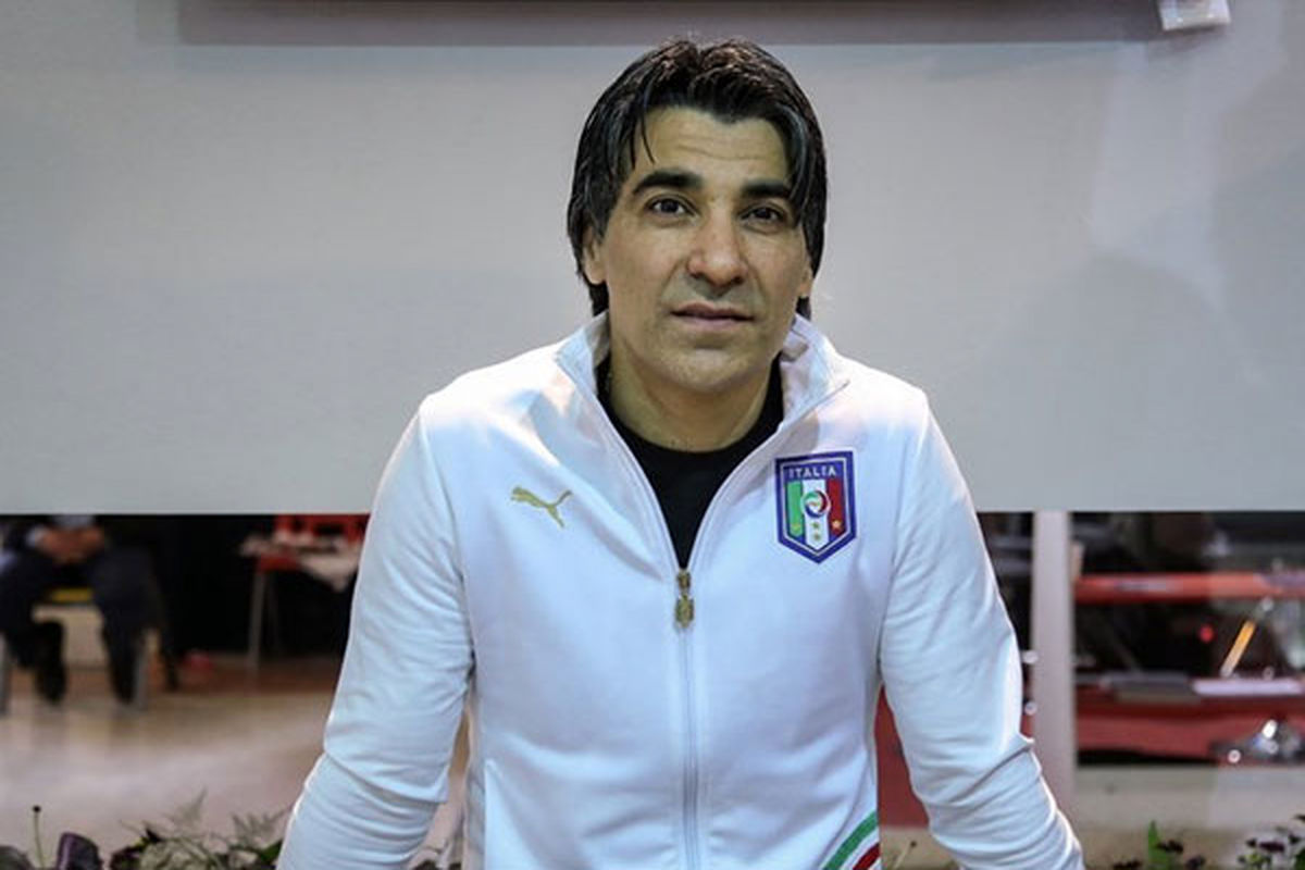 امیدوارم عزیزی خادم به فوتسال توجه ویژه‌ای داشته باشد/ به عملکرد کنفدراسیون فوتبال آسیا نمره منفی می‌دهم