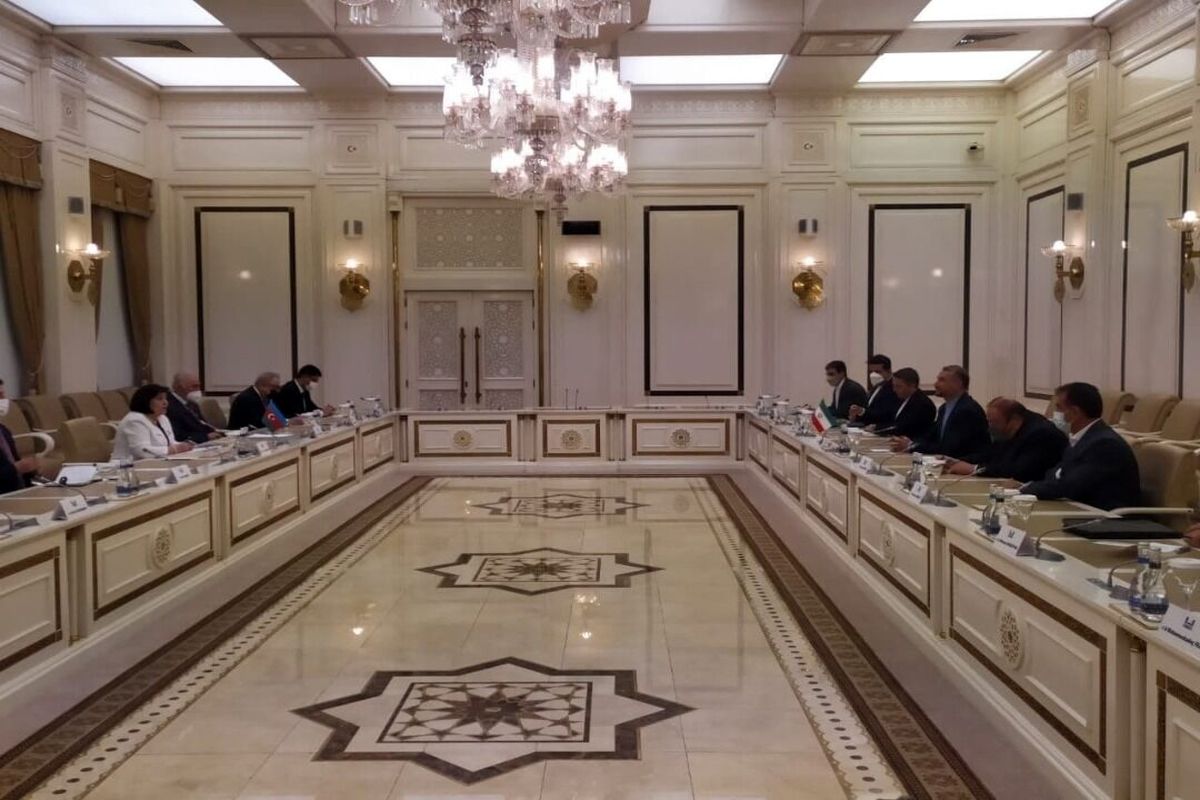 وزیرامورخارجه ایران بارئیس پارلمان جمهوری آذربایجان دیدار کرد