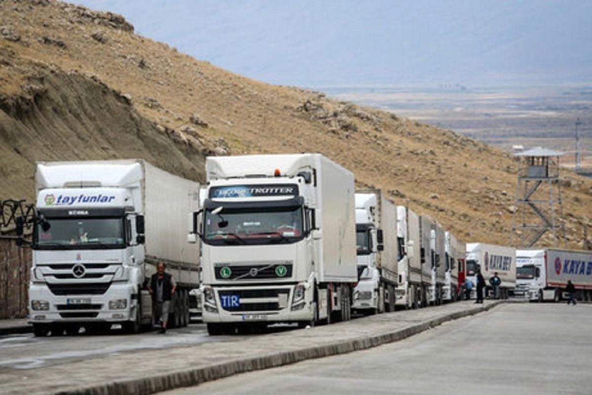 پذیرش کامیون‌ها در مرز بازرگان در کمتر از دو دقیقه