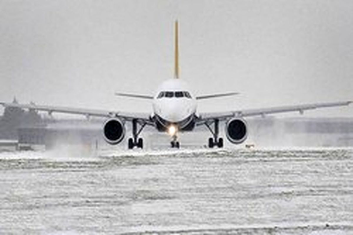 تاخیر در پرواز ایلام به تهران به دلیل بارش برف