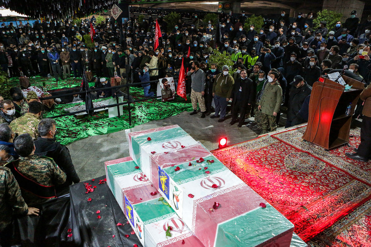 پیکر پاک دو شهید گمنام در وزارت کشور تشییع شد