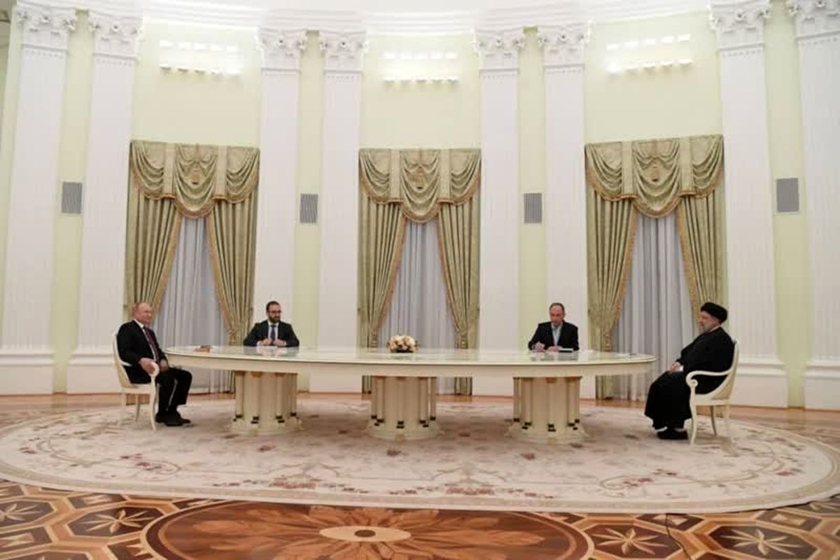 رئیس جمهور با ولادیمیر پوتین دیدار کرد