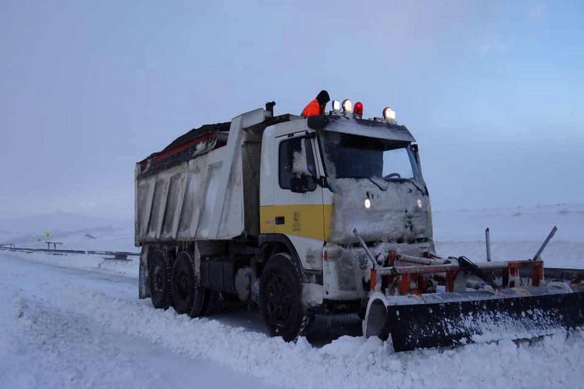 راه ۱۰۰ روستا در نیر و خلخال کماکان مسدود می باشد