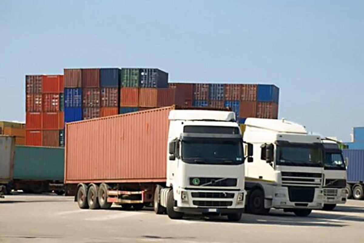افزایش ۸۶ درصدی تردد کامیونهای ورودی از پایانه‌های مرزی استان آذربایجان‌غربی