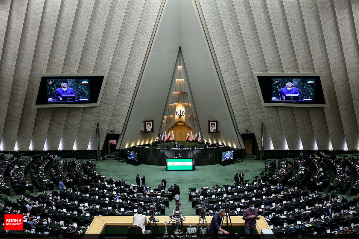 مجلس با تحقیق و تفحص از عملکرد «زنگنه» در وزارت نفت موافقت کرد