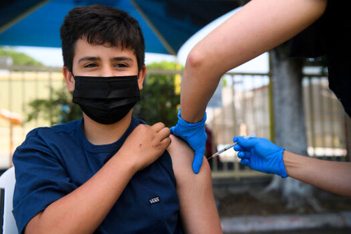 استقبال چشمگیر خانواده‌های البرزی از واکسیناسیون کودکان زیر ۱۲ سال
