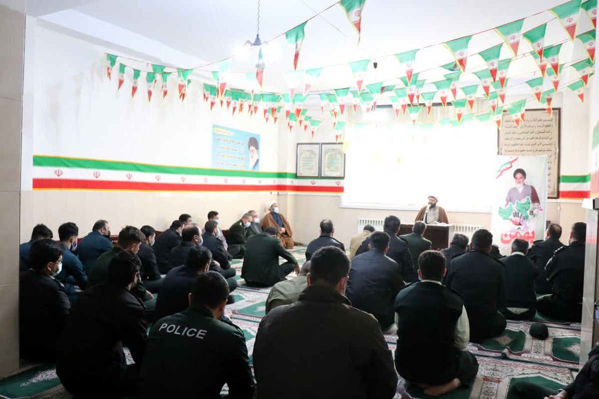 دعای ۲۷ صحیفه سجادیه مدال افتخاری برای نیروی انتظامی