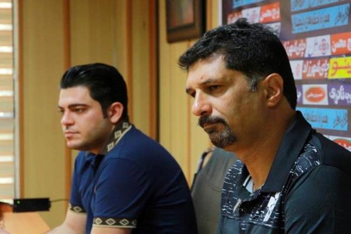 حسینی: استقلال یک بازی رسمی انجام داد اما ما ۱۷ روز بازی نداشتیم