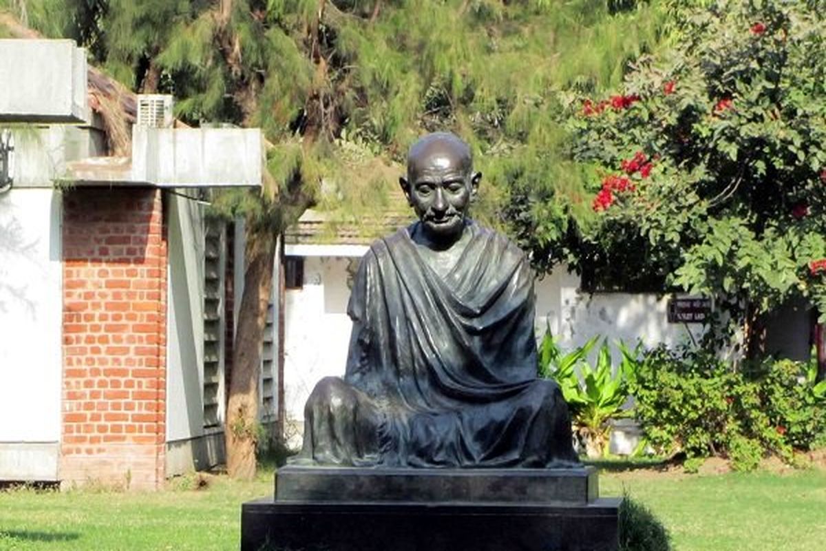 اهانت گروه های افراطی هندو به میراث گاندی