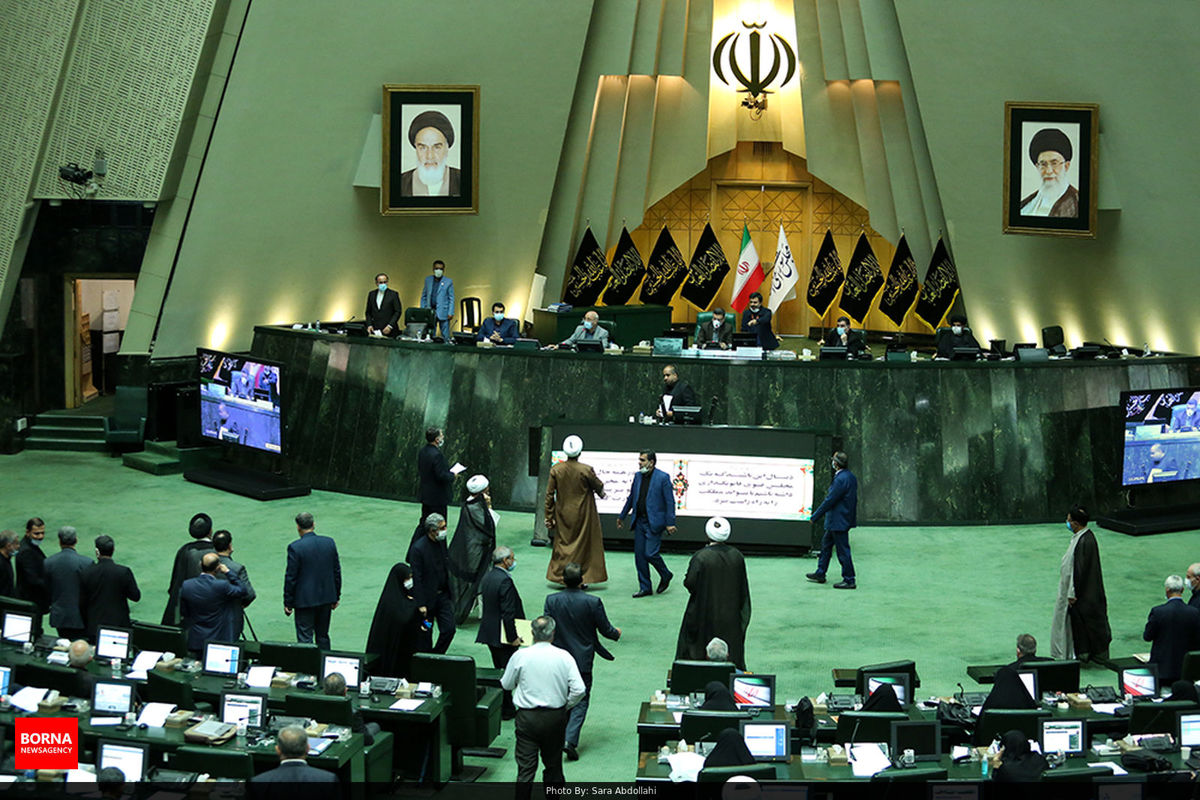بیانیه ۲۰۰ نماینده مجلس در حمایت از نوشت‌افزار ایرانی
