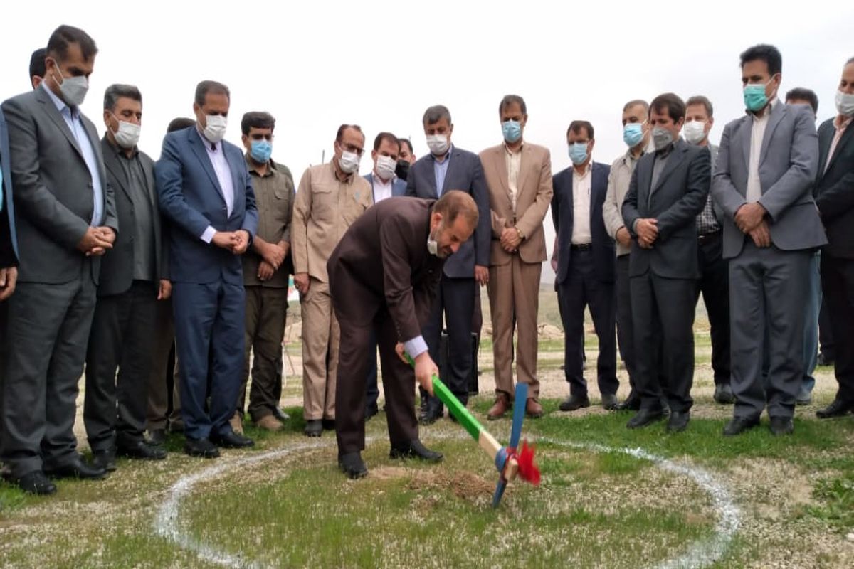 ‌کلنگ‌زنی پروژه برق‌رسانی به دیشموک و قلعه رئیسی با حضور استاندار/ ۶۳ روستا از نعمت گاز بهره‌مند می‌شوند