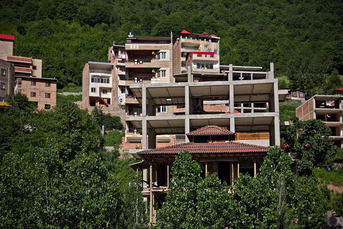 حضور گشت های نوروزی نظارت برای جلوگیری از ساخت و ساز غیرمجاز در گلستان