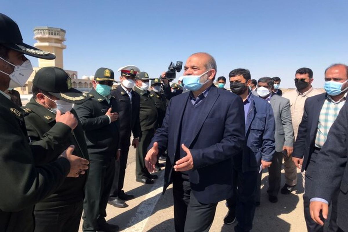 بازدید وزیر کشور از اردوگاه نیاتک سیستان