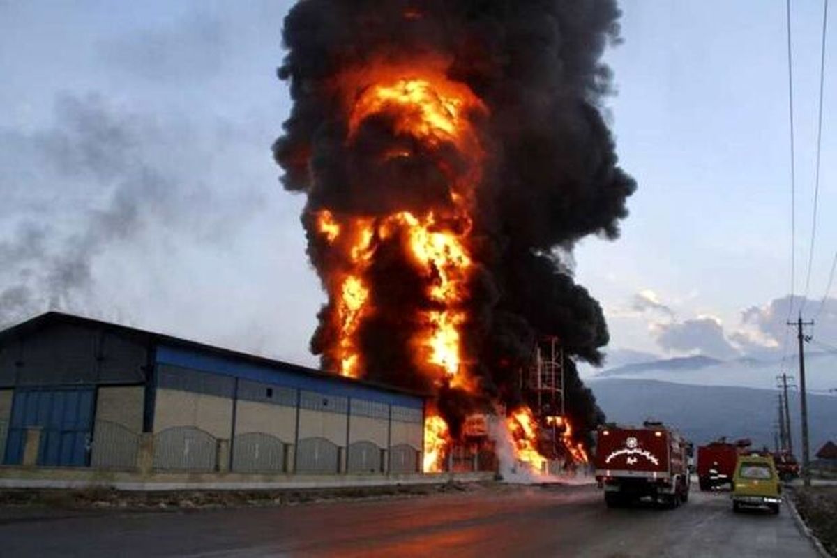 یک واحد تولیدی در شهرک صنعتی لیا دچار حادثه آتش سوزی شد