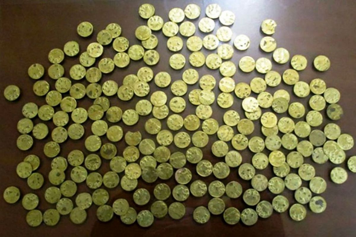 کشف و ضبط ۸۷ سکه تقلبی در کردستان