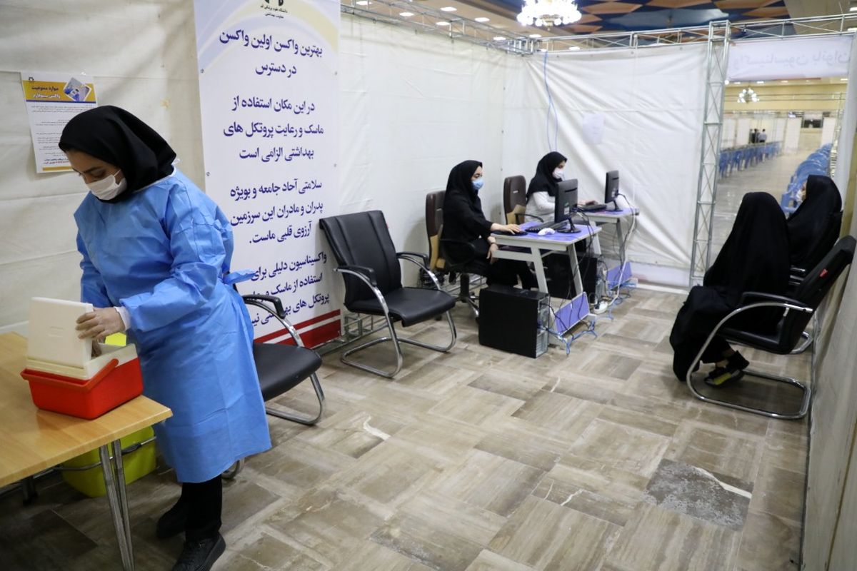 شروع سیر نزولی کرونا در استان ‌کرمانشاه/ تزریق ۵۳ هزار دز واکسن به جامعه هدف
