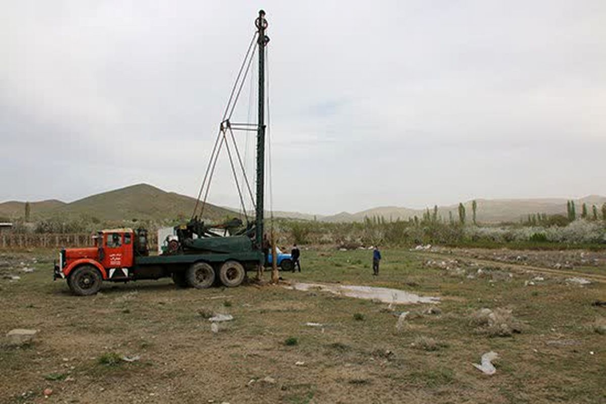 حفر یک حلقه چاه در روستای عسگر آباد خوی