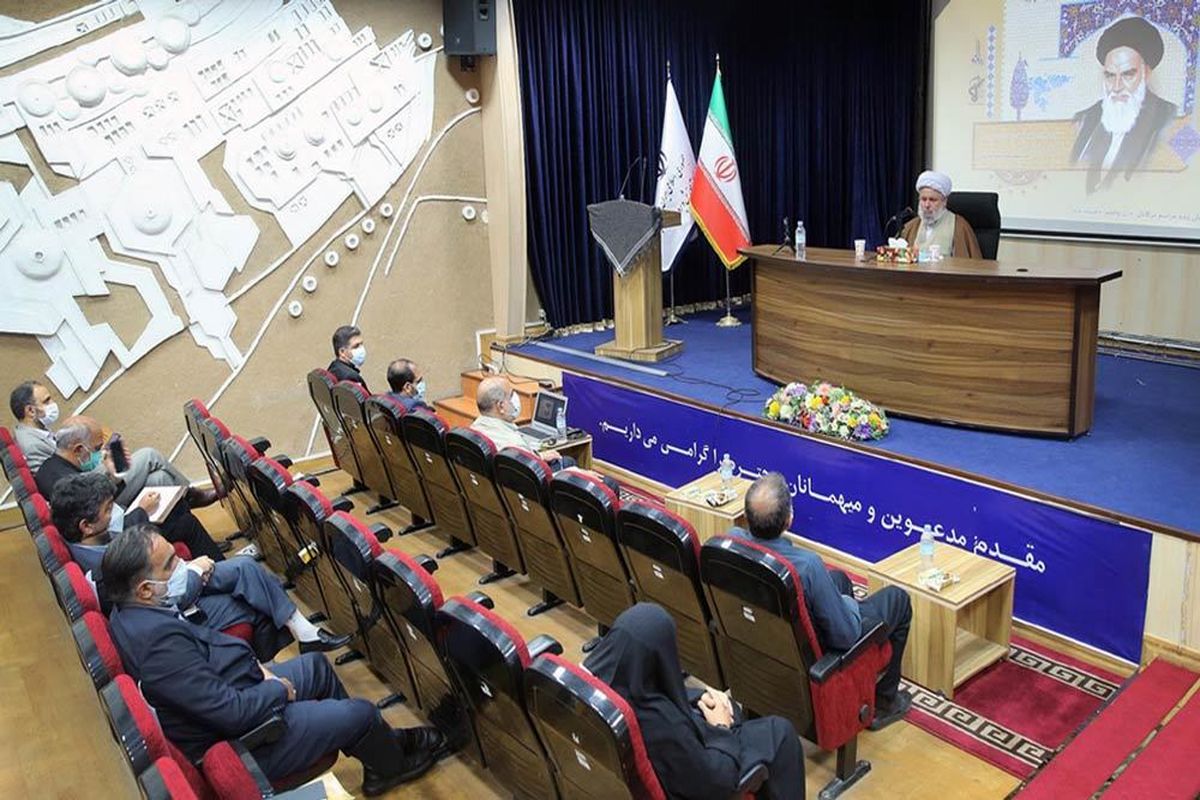 برگزاری مراسم بزرگداشت «سالروز ارتحال بنیان‌گذار انقلاب اسلامی» در وزارت آموزش‌وپرورش