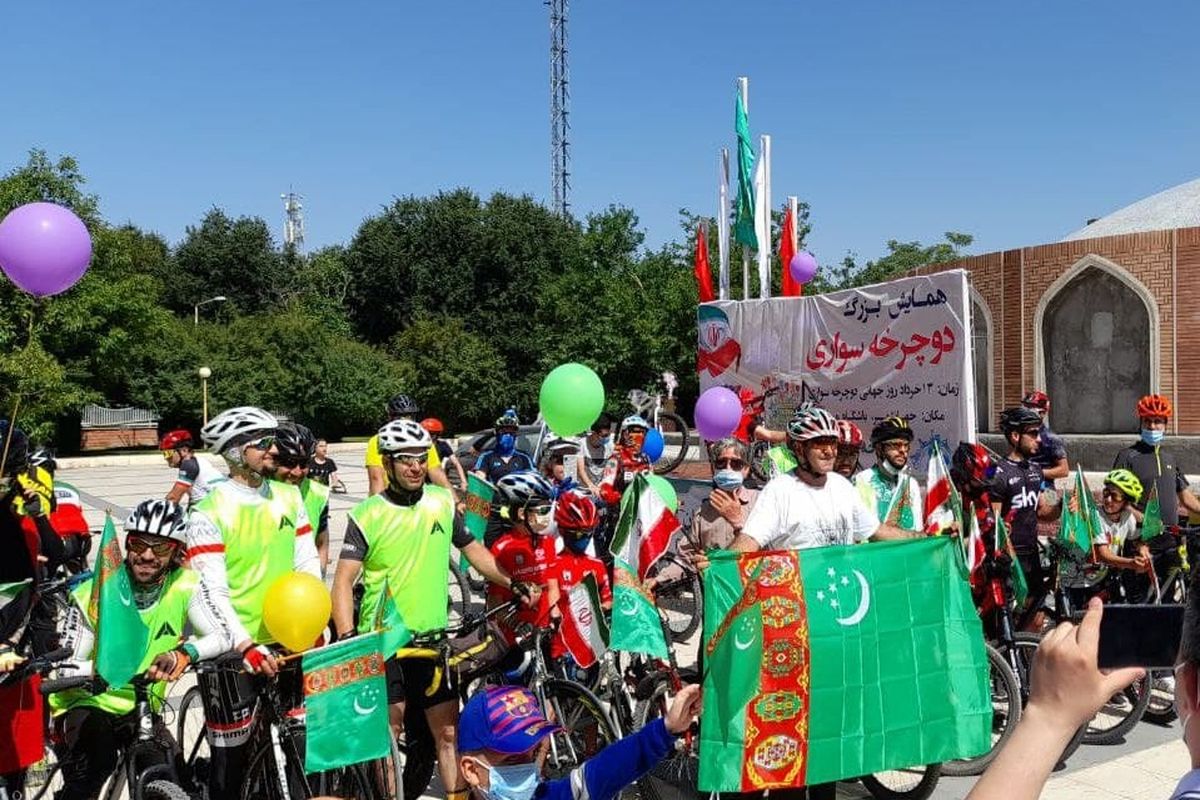 همایش روز جهانی دوچرخه سواری در کرج برگزار شد+تصاویر