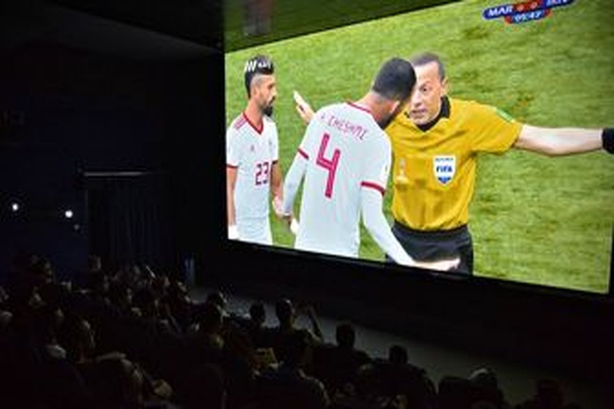 فدراسیون فوتبال از سینماها حق پخش خواست!