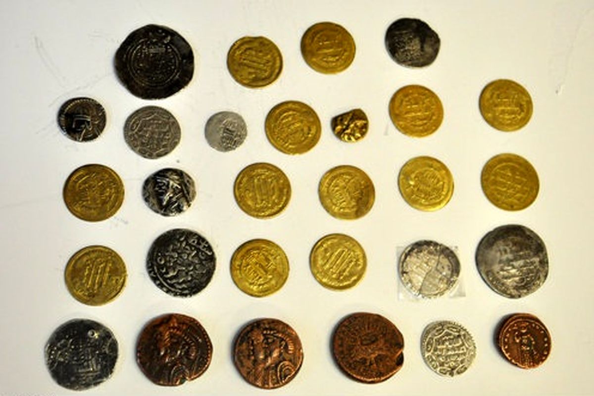 ۱۸ قطعه سکه تاریخی مربوط به دوران ساسانیان کشف شد