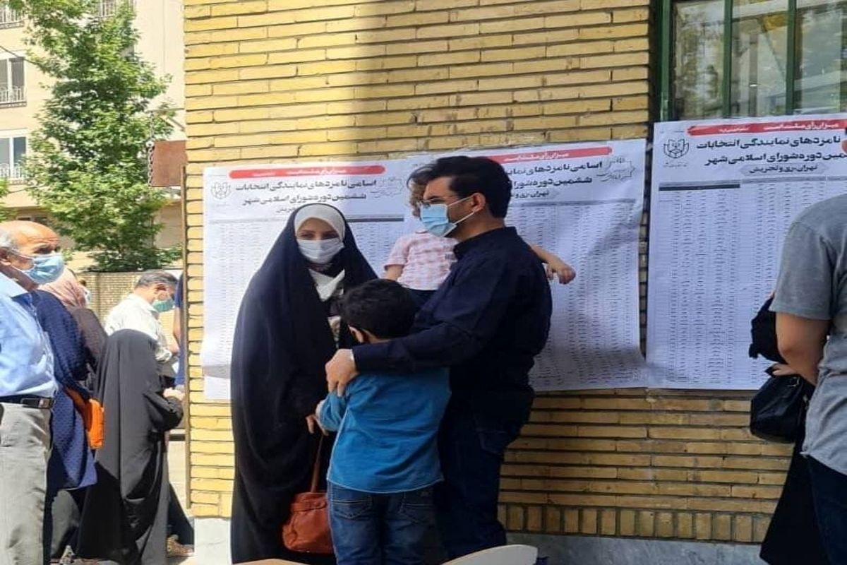 محمد جواد آذری جهرمی رای خود را به صندوق انداخت
