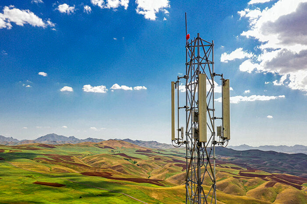 اتصال روستای قلعه باروداب و محور نهاوند-آورزمان به اینترنت پر سرعت