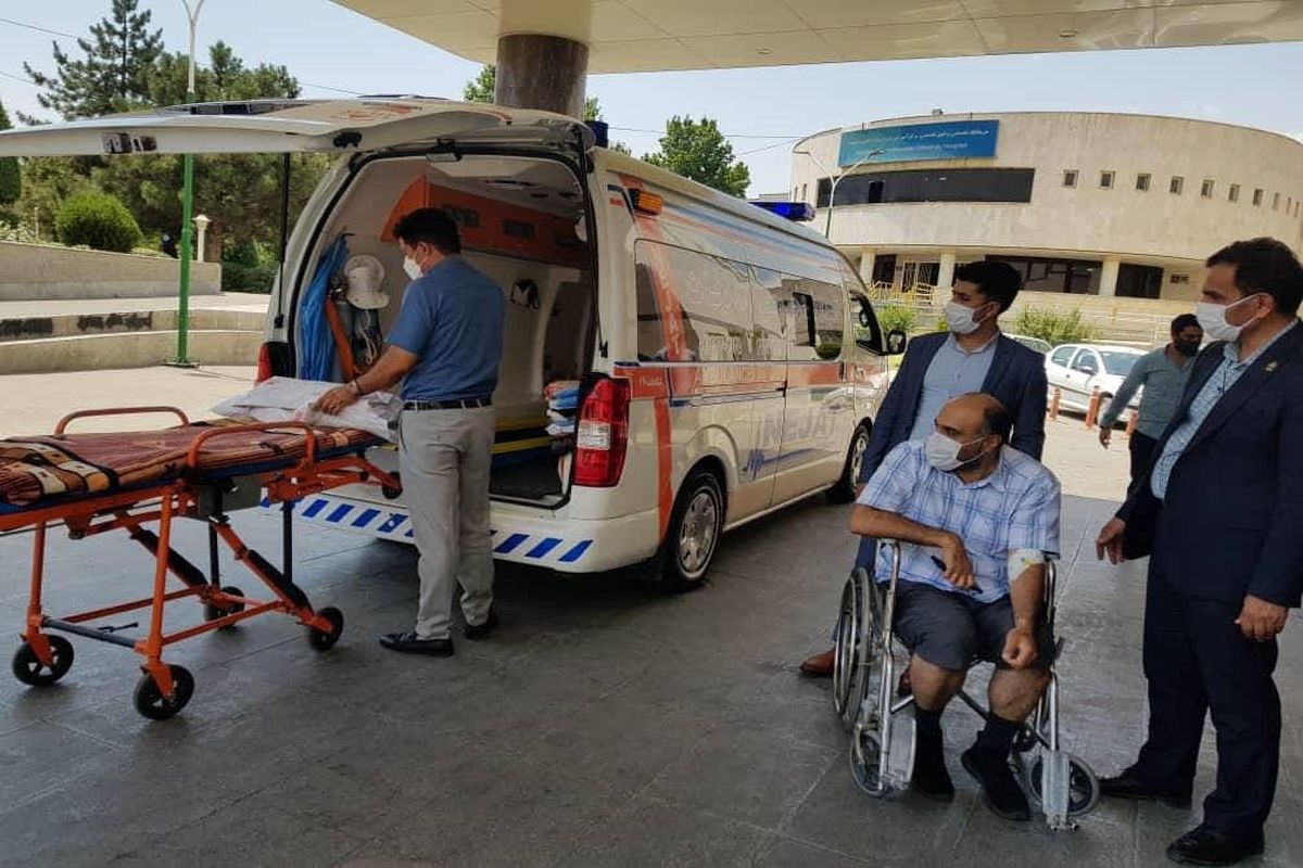یک خبرنگار دیگر حادثه واژگونی اتوبوس بعد از درمان به تهران بازگشت