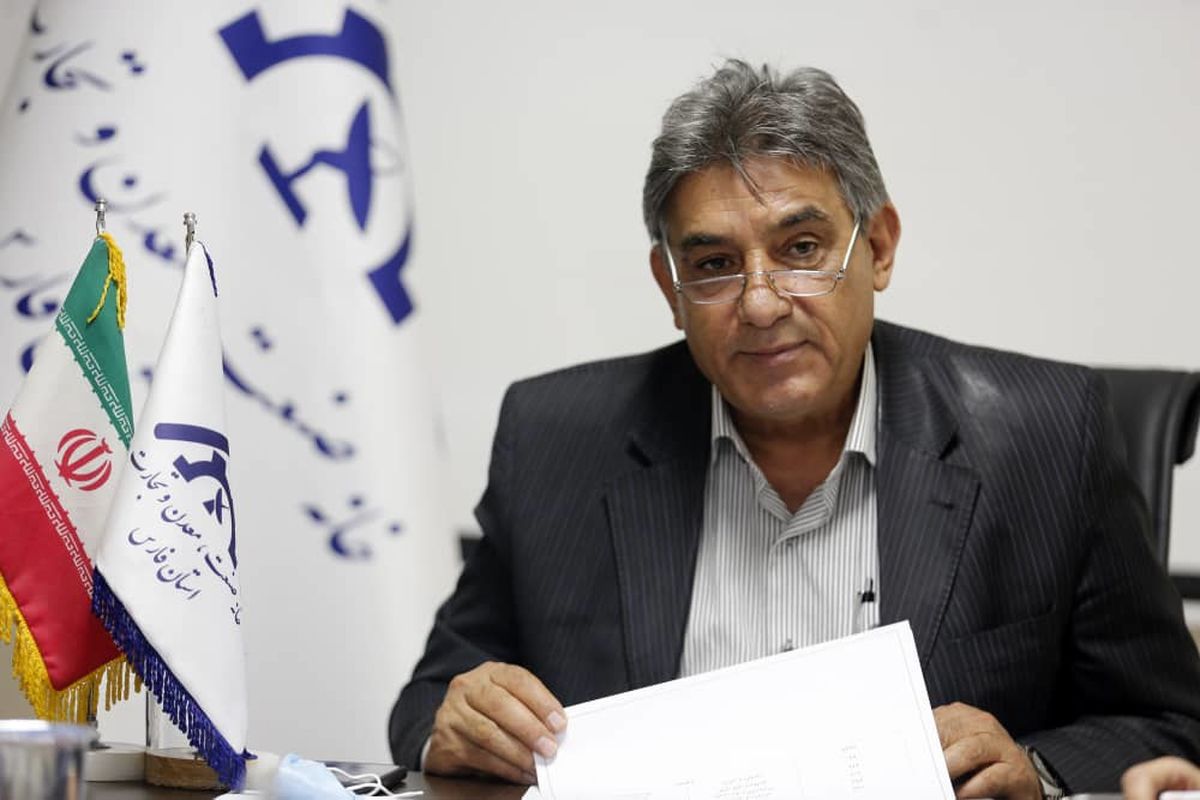 در بحث صدور جواز بار سنگینی از دوش دولت برداشتیم