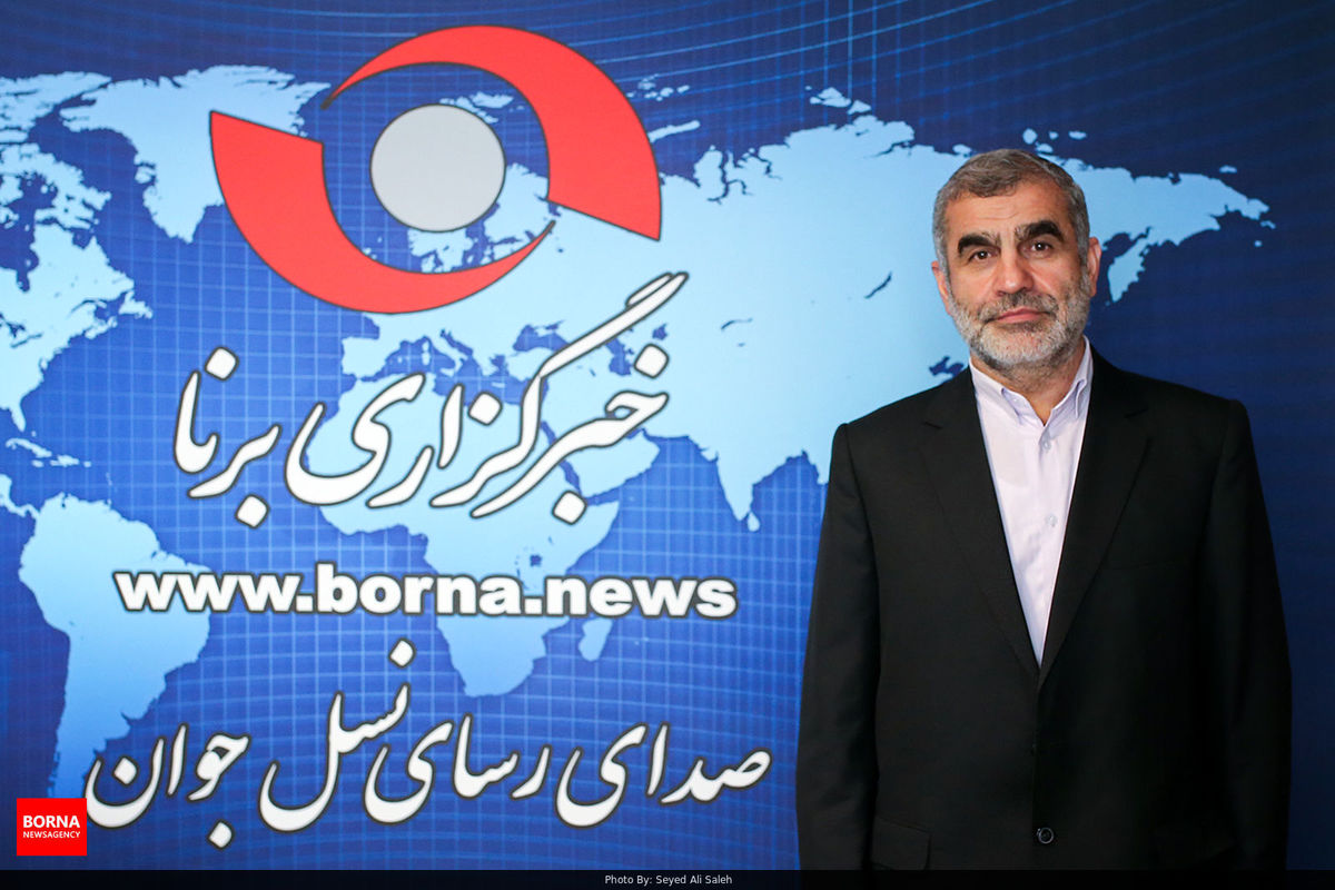 پیام تسلیت وزیر دفاع به علی نیکزاد