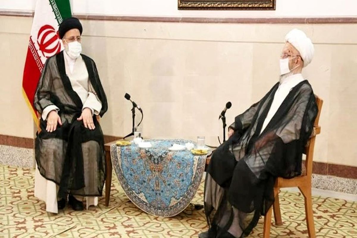 رئیس جمهور منتخب با آیت الله مکارم شیرازی دیدار کرد