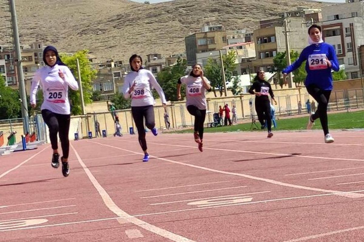 بانوی دونده سیستان و بلوچستان مدال برنز رقابتهای قهرمانی دختران کشور را کسب کرد