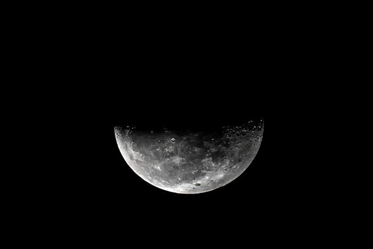 آیا واقعا شکل ماه هر شب تغییر می‌کند؟