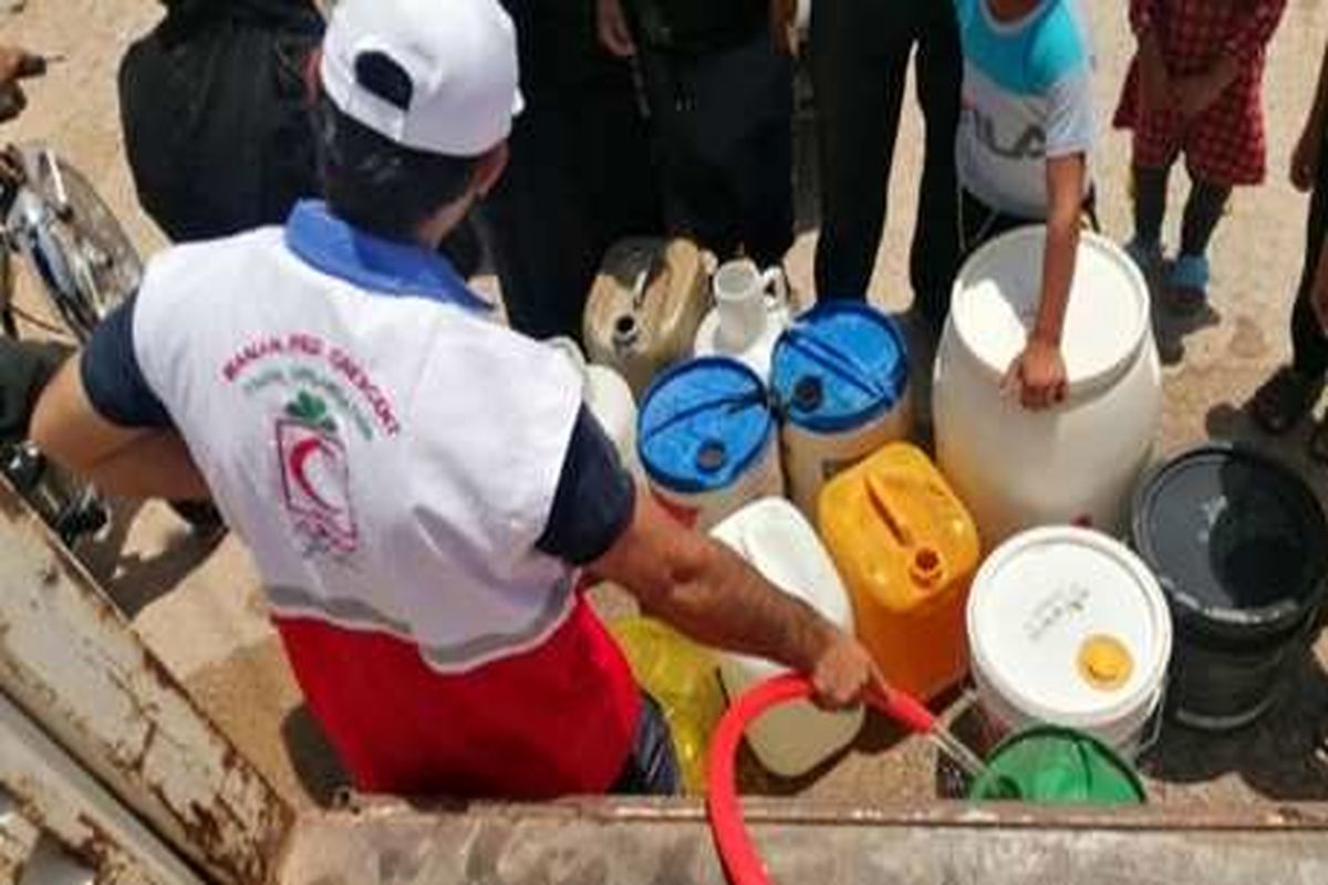 توزیع ۶۴ هزار و ۵۰۰ لیتر آب شرب و ۴ هزار آب معدنی در خوزستان