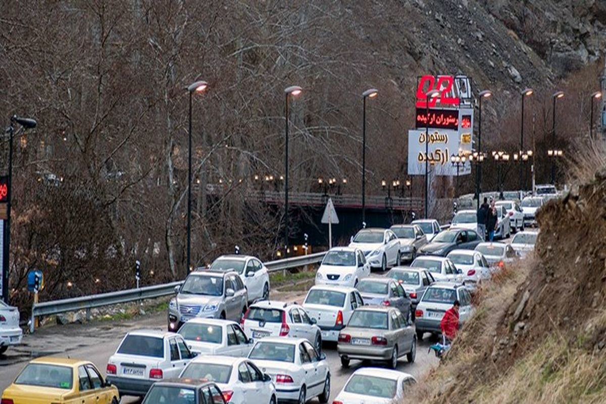 جاده چالوس از طرف تهران پرترافیک است
