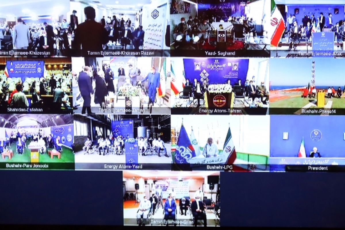 روحانی طرح های ملی وزارتخانه‌های نفت و کشور و سازمان‌های انرژی اتمی و تأمین اجتماعی را افتتاح کرد