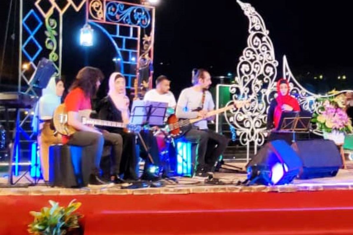 زوج موزیسین ایرانی به «شب نشینی» می آیند