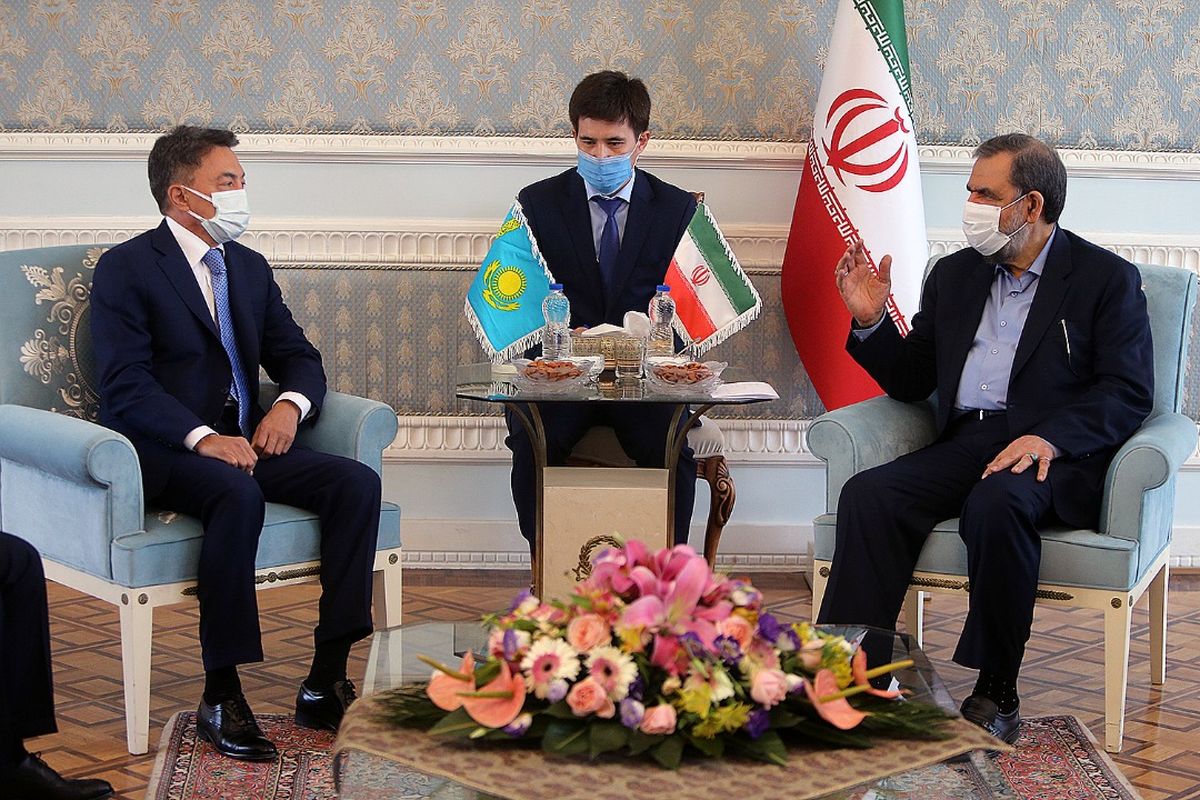 تاکید دکتر محسن رضایی بر گسترش روابط اقتصادی ایران و قزاقستان