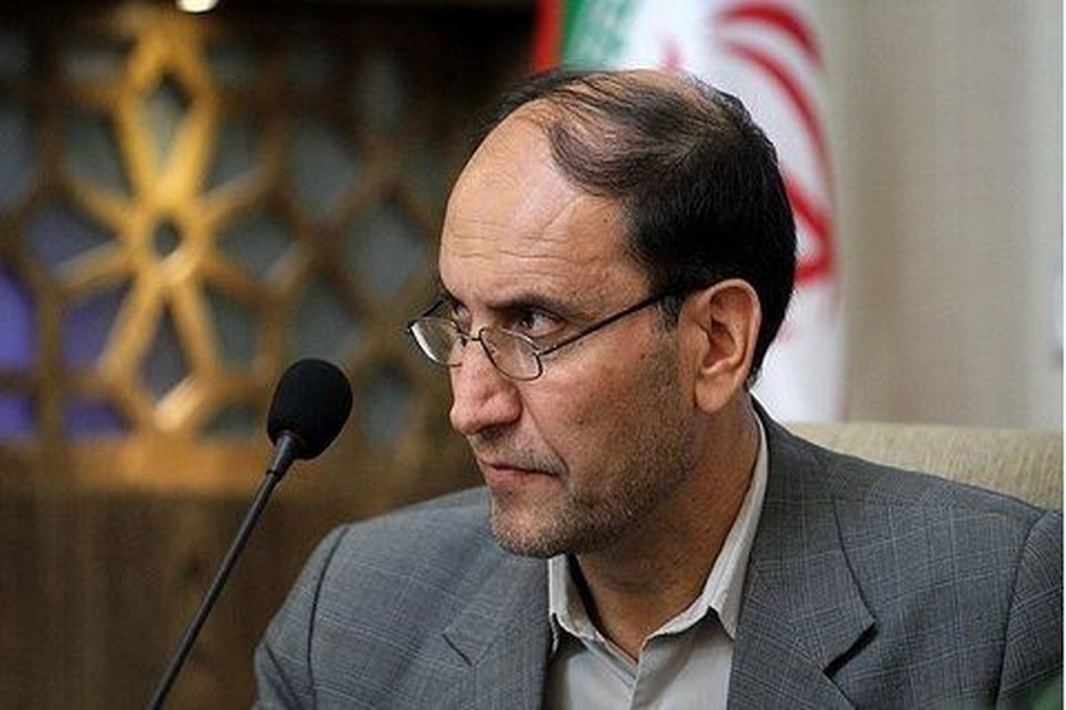 شهرداری اصفهان را بدون پرداخت معوقه به کارکنان، تحویل می‌دهیم/ انتقاد از افزایش قیمت نان