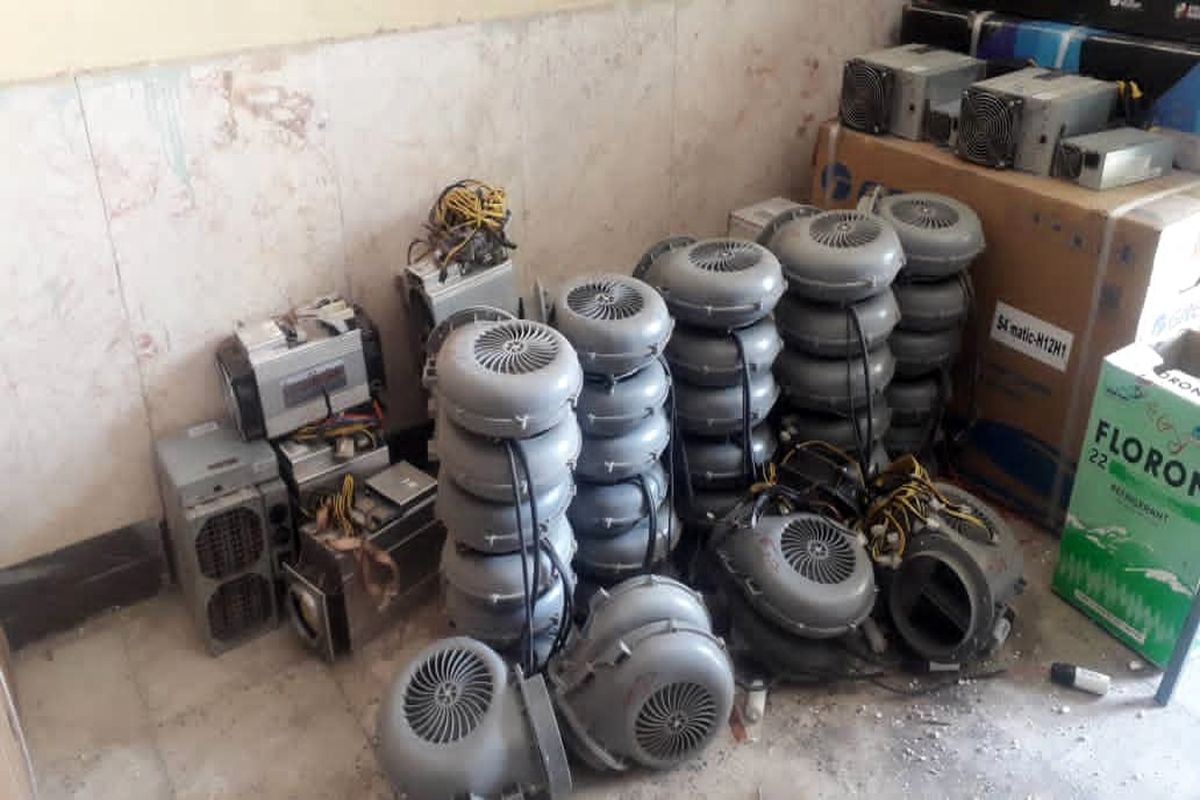 کشف ۳۷دستگاه استخراج بیت کوین در گچساران