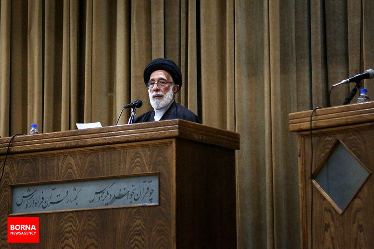 پیام تسلیت حجت الاسلام خامنه‌ای به مناسبت درگذشت علامه حکیمی