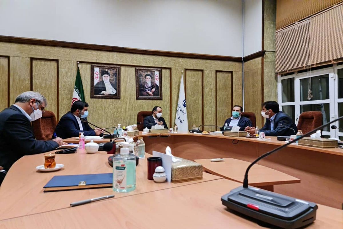 استاندار اردبیل و رییس مجمع نمایندگان استان با وزیر اقتصاد دیدار و گفتگو کردند